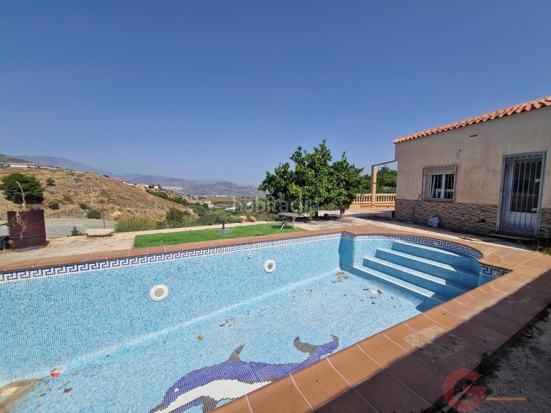 Foto c53da208-80e9-49eb-9652-65e4c426b7e1. Masia amb piscina a Centro Salobreña