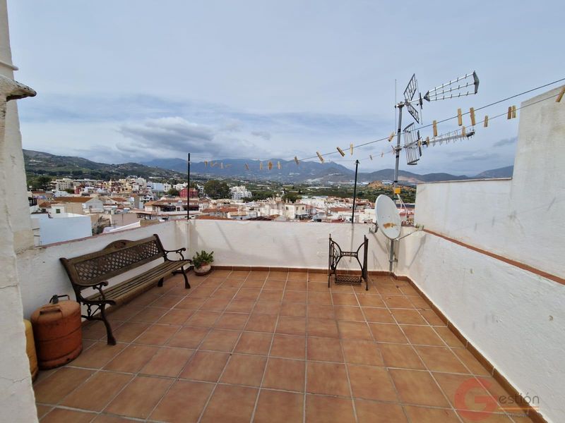Foto 345e919f-97cb-409e-a802-2c99aa367ff5. Casa a Centro Salobreña