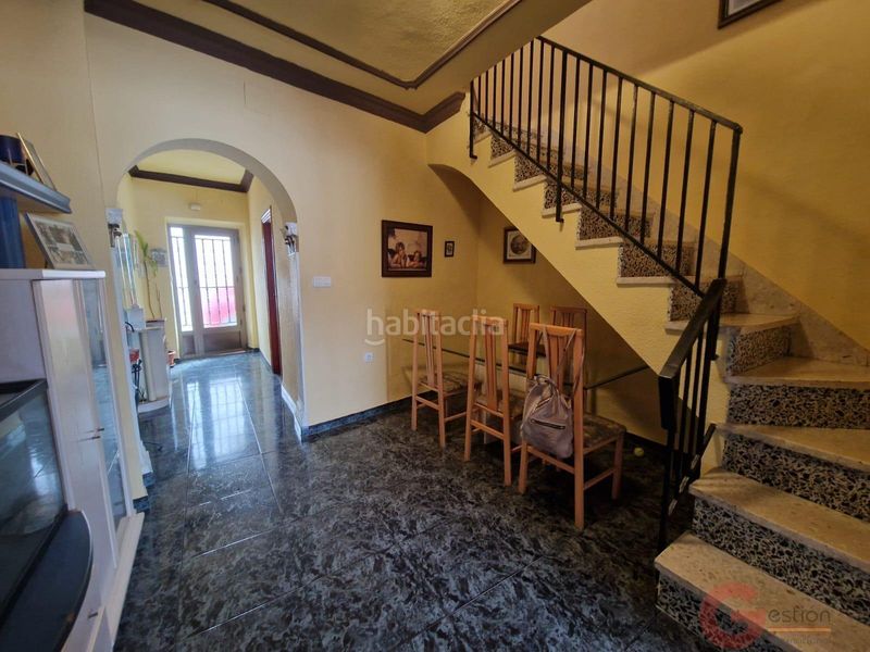 Foto e5cd0560-e0e0-4fb3-9467-bd0603f2b693. Casa a Centro Salobreña