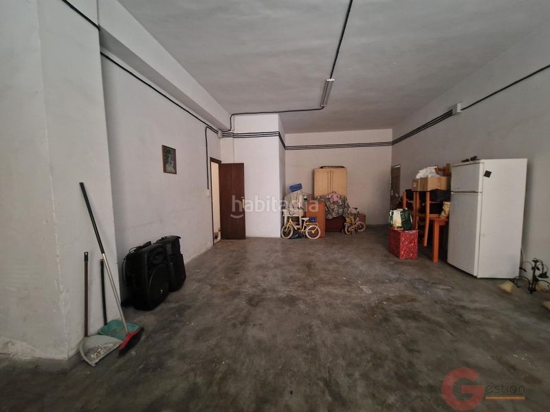 Foto a82ce1e0-49d6-4ff3-8f3f-462dd9c1ac91. Casa amb aparcament a Centro Salobreña