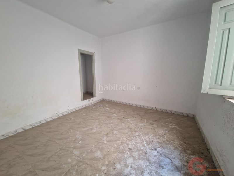Foto d3566425-18da-4a7f-9d3b-049625a1af79. Casa amb aparcament a Centro Salobreña