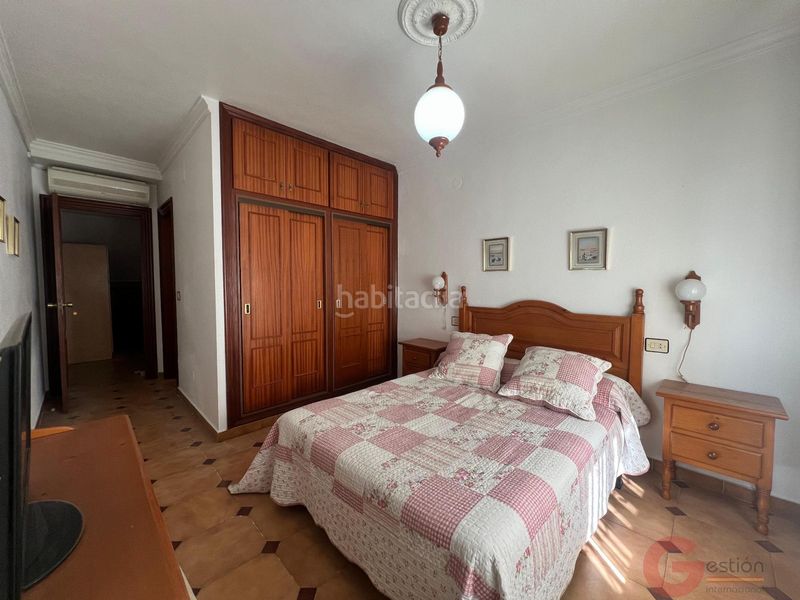Foto a1e242c4-5b23-4595-a170-91da7cf52635. Edificio hotel en Centro Salobreña
