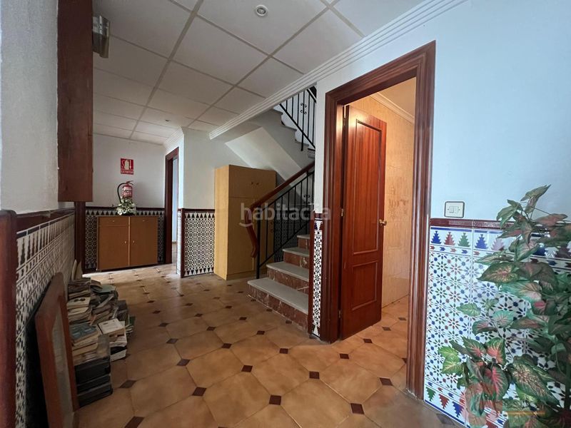 Foto a9be4df1-5125-4b74-bf8a-4e37b52fac62. Edificio hotel en Centro Salobreña