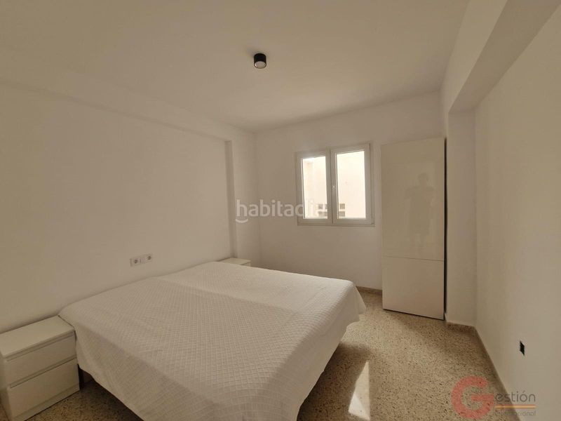 Foto d74abd0d-0dcc-4175-970d-ce349ad2c4dc. Pis a Centro Salobreña