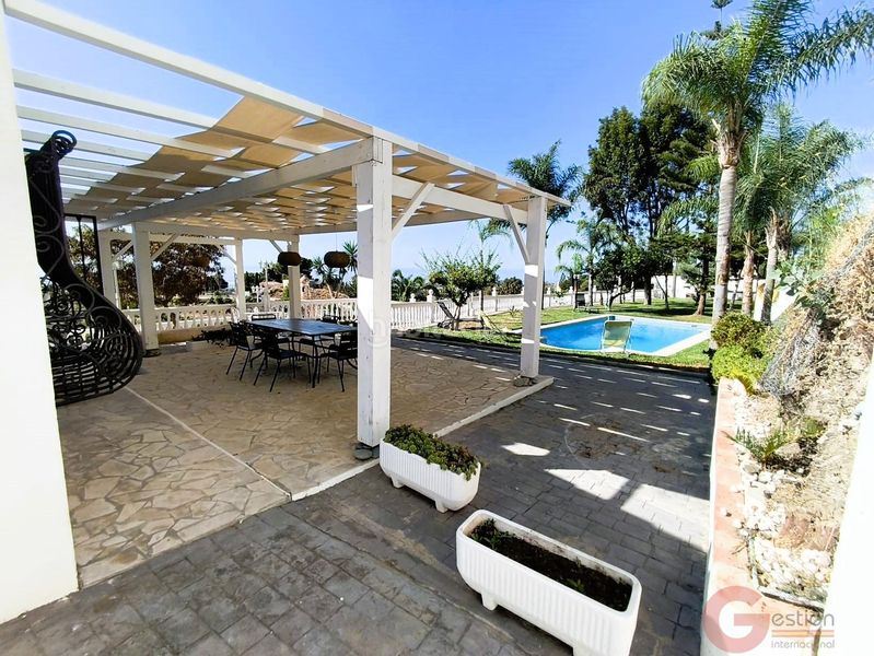 Foto 7f24fe5a-38f4-4a59-a9ba-e811e39c3df0. Xalet amb aparcament piscina a Motril ciudad Motril