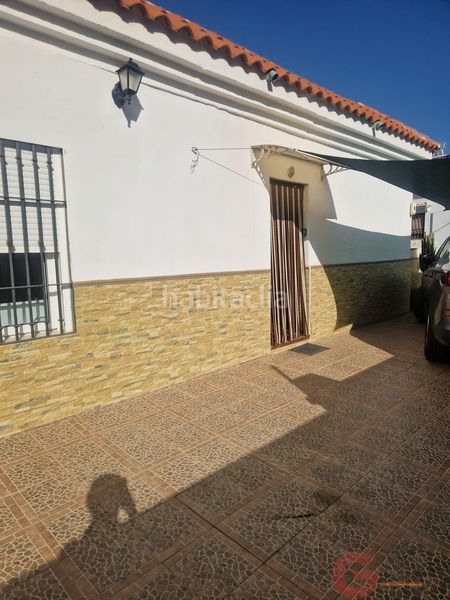 Foto 04aff0a0-b9aa-4f54-a538-491d3cfb784f. Casa amb piscina a Molvízar