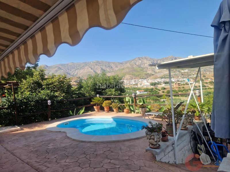 Foto bffde383-5dbc-430d-beb7-b20e686b9975. Casa amb piscina a Molvízar