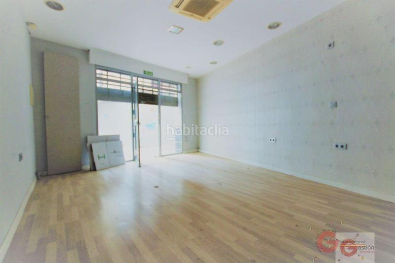 Foto c909461b-b974-433b-a447-68fcdcfafe43. Local comercial local en Motril ciudad Motril