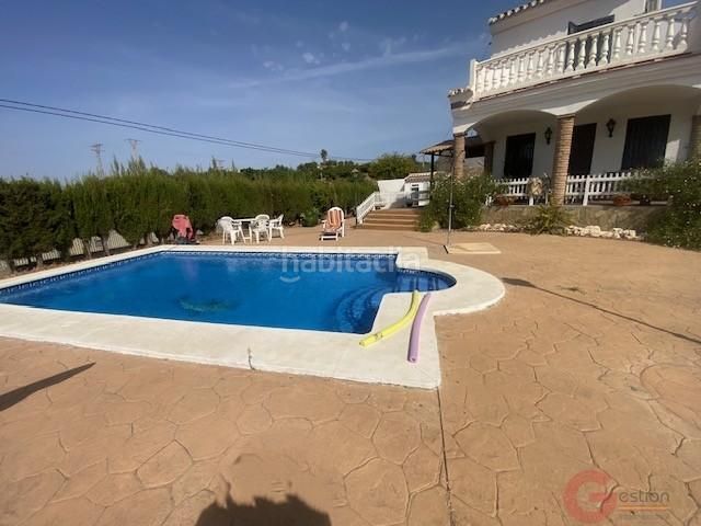 Foto 449e391f-8a38-4ea8-b791-06f6d283d604. Country house with parking pool in Camino Algarrobo - Las Arenas Vélez - Málaga