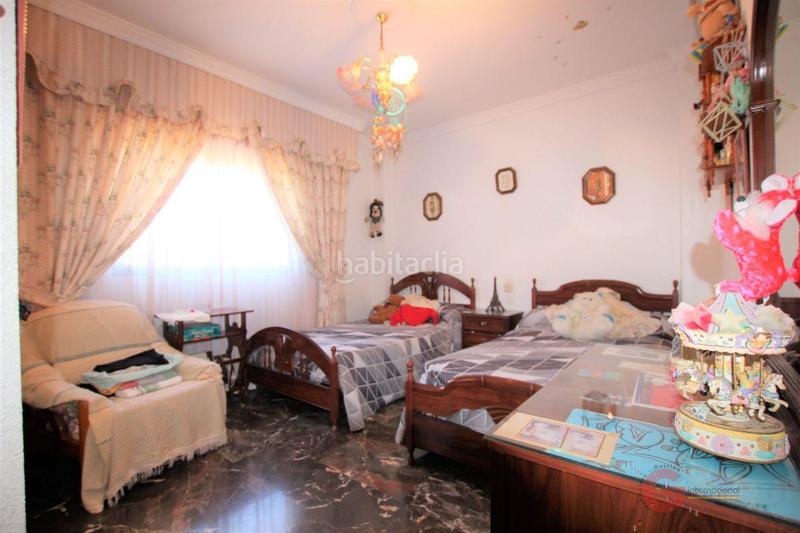 Foto 9ac09464-34a2-4527-b821-fa821937009a. Chalet  en Motril ciudad Motril