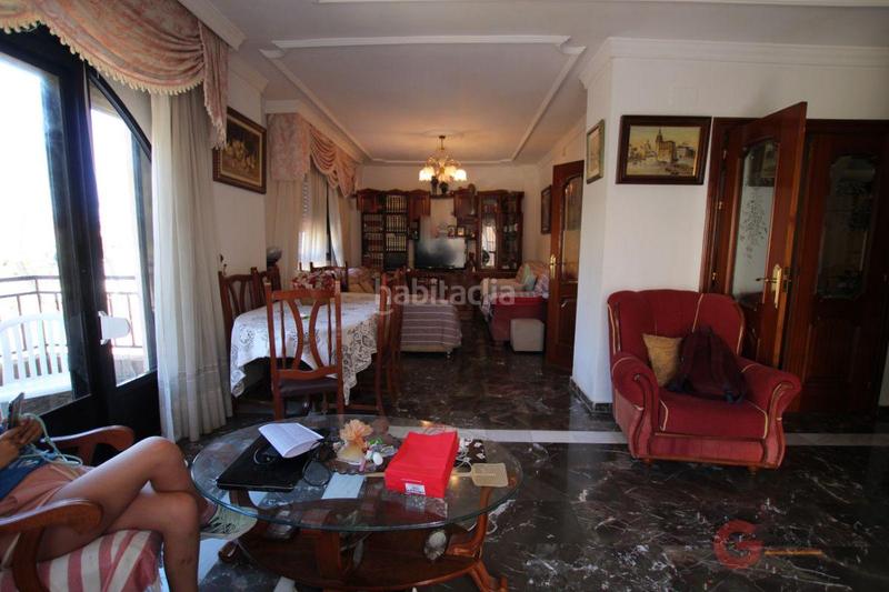 Foto fceaddd0-8b90-485c-a2b4-ad3af5df1dea. Chalet  en Motril ciudad Motril
