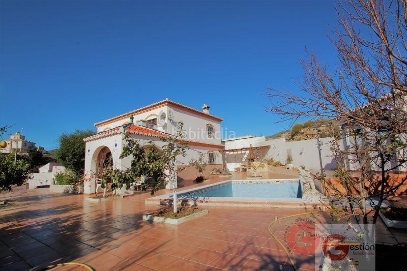 Foto cdae8c33-b112-409c-9fa5-20987aeff52a. Chalet villa en Molvízar