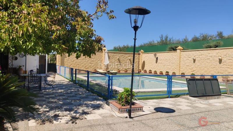Foto 237a82df-ebdf-4b5f-9710-2325cd33f491. Chalet  en Montilla