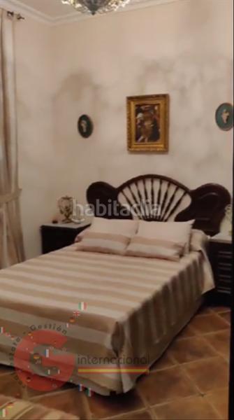 Foto f08eb0cc-4235-406e-b759-4394ad76fdd4. Chalet  en Montilla