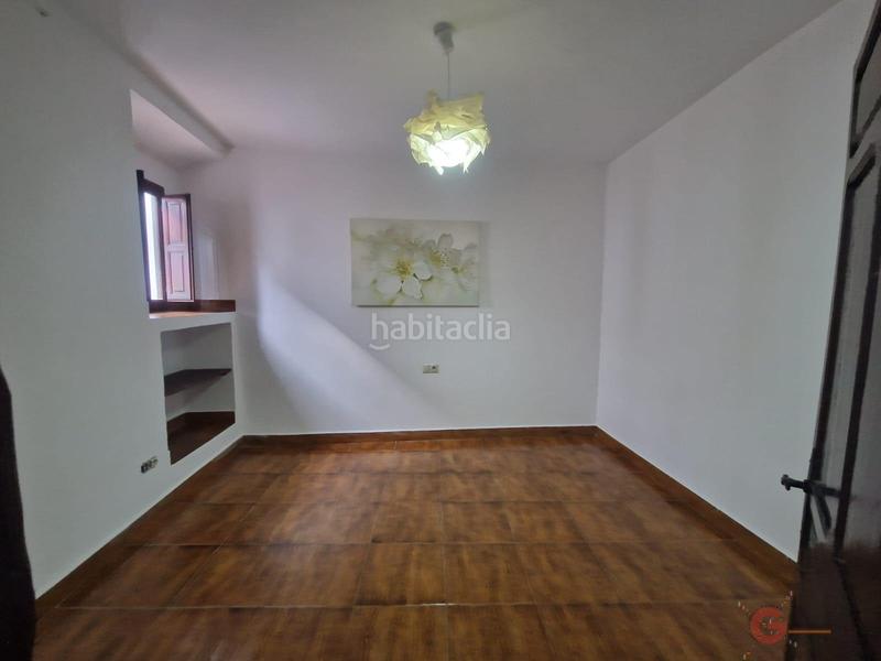 Foto 0dc3ad6c-1855-45b5-874e-8a786cf0023c. Casa  en Centro Salobreña