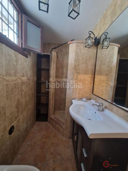 Foto a3afac1e-21e3-461f-8107-062f6a11b348. Casa  en Centro Salobreña