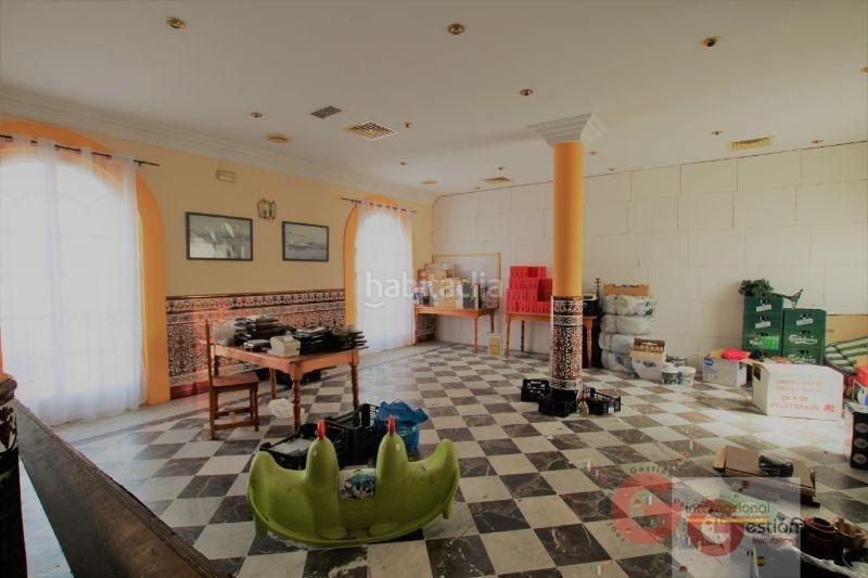 Foto ba9c64fb-b597-4f8a-a308-e06db2a0f18d. Local comercial local en Playa de Granada Motril