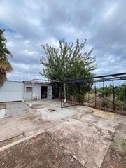 Finca rústica a Centre-Estació. Terreno agrícola vallado de 600 m² con pozo y caseta