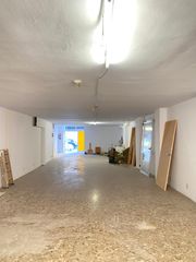 Locale commerciale  Carrer de f. pi i margall. Local cerca plaza cataluña