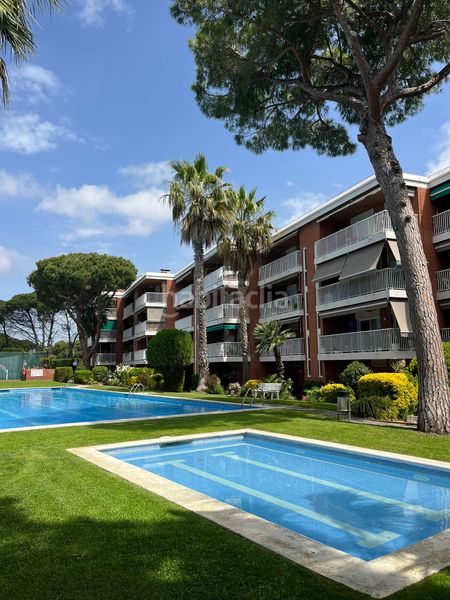 Foto 456eedd2-28f5-4120-bf32-f05a6cb95633. Apartament amb calefacció piscina a Gava Mar Gavà