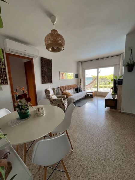 Foto 5292844c-fcc0-4b25-a4e8-67ab00e2dc89. Apartament amb calefacció piscina a Gava Mar Gavà
