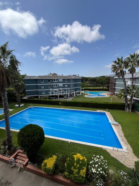 Foto 5851e819-bdfb-4d7b-9582-f513485965fe. Apartament amb calefacció piscina a Gava Mar Gavà