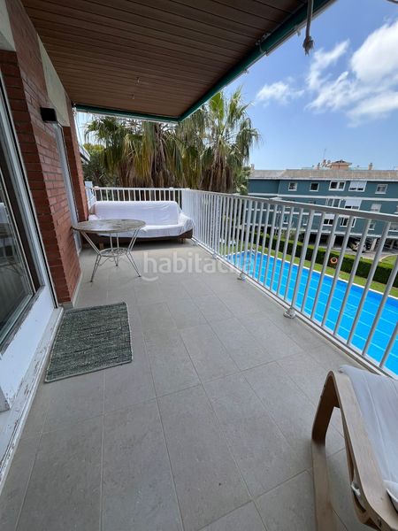 Foto 7447bf85-336e-4ae7-9582-01c705a1a414. Apartament amb calefacció piscina a Gava Mar Gavà
