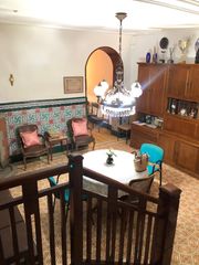 Casa a Centre-Estació. ¡oportunidad única en el corazón del pueblo! vive donde siempre