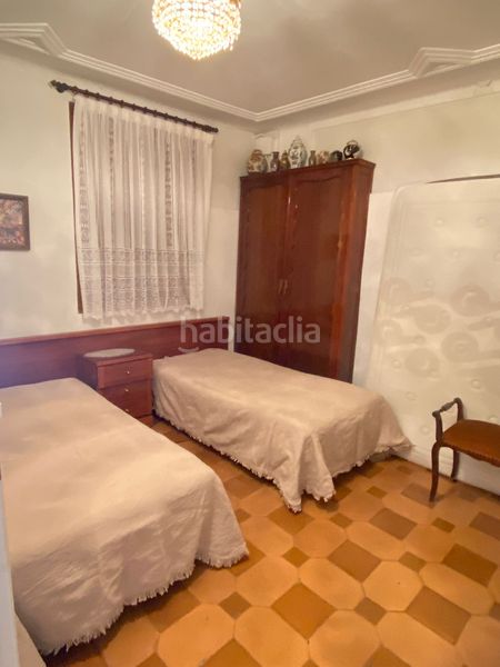 Foto 4a527c49-b7ff-4b8a-9437-41635230c4dc. Casa amb xemeneia aparcament a Centre-Estació Gavà