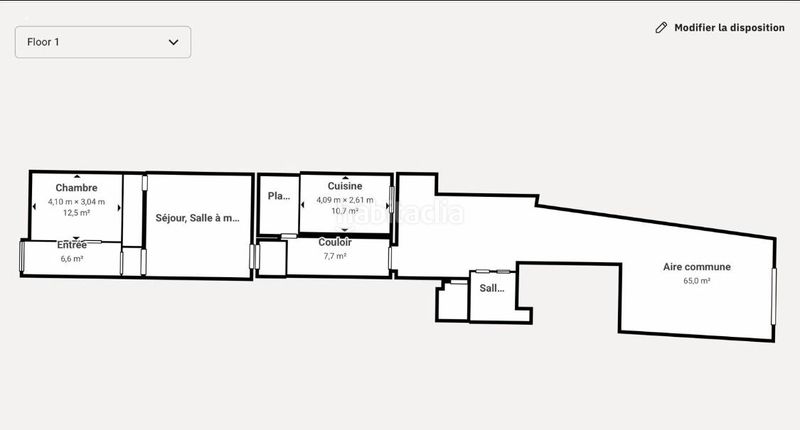 Foto b6de17d1-8972-4b8b-8526-374aa85a0828. Casa amb aparcament a Centre-Estació Gavà