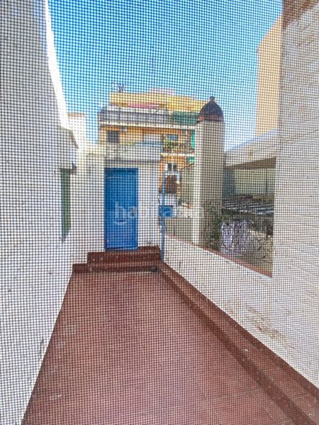 Foto cbb871dd-7410-42c3-8331-5b95c39d1450. Casa amb xemeneia aparcament a Centre-Estació Gavà
