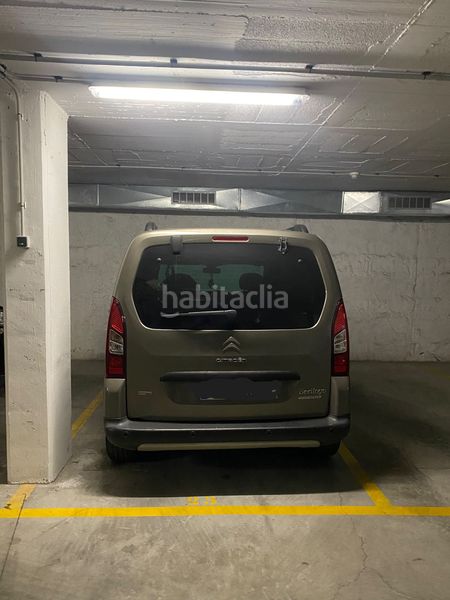Foto d84e3f85-b01a-4dbd-83f7-f14637538a66. Autoparkplatz in carrer de jaume i 27 in Vilamarina Viladecans