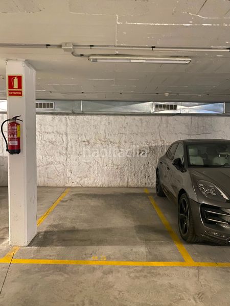 Foto f7940844-30f5-4511-a0d1-e783061d7a93. Autoparkplatz in carrer de jaume i 27 in Vilamarina Viladecans