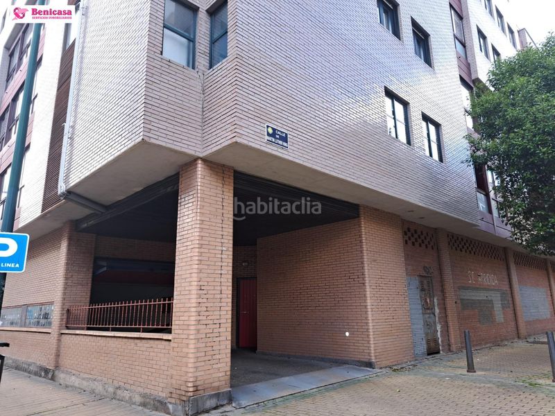 Foto 45653701-b7e3-4716-8a16-eda05bdf6bd7. Aparcament cotxe a Ciudad de la Comunicación - Arco Ladrillo Valladolid