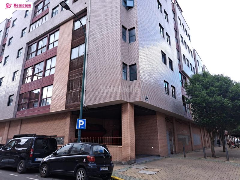 Foto bafae3fb-42e8-474c-ae9c-709fcf6d3b72. Aparcament cotxe a Ciudad de la Comunicación - Arco Ladrillo Valladolid