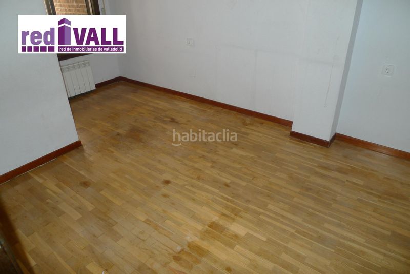 Foto 42df008e-e246-4607-b768-851ca9532eba. Pis amb calefacció aparcament a Centro Valladolid