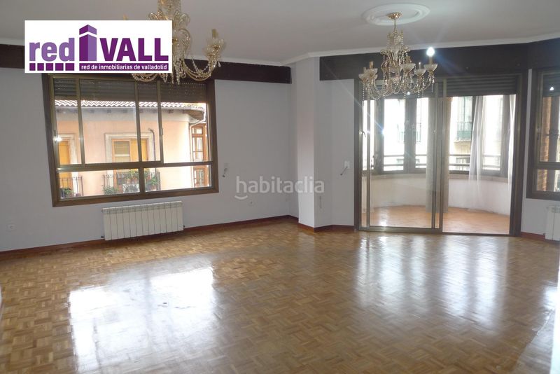 Foto 4ebcdf10-5093-4de9-b675-d4c17ea84bf6. Pis amb calefacció aparcament a Centro Valladolid