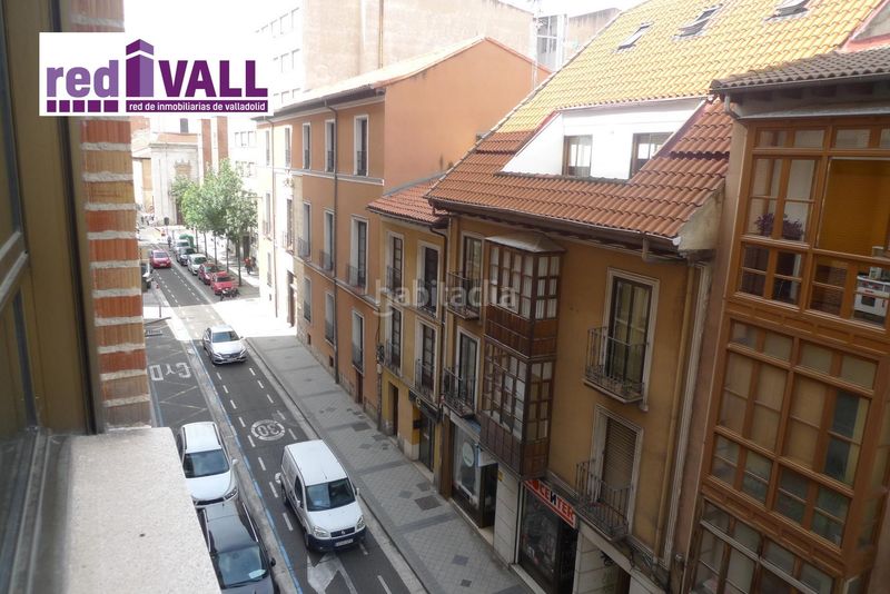 Foto 5867e7c7-50a8-4f5d-9a8f-b6d493c25b25. Pis amb calefacció aparcament a Centro Valladolid