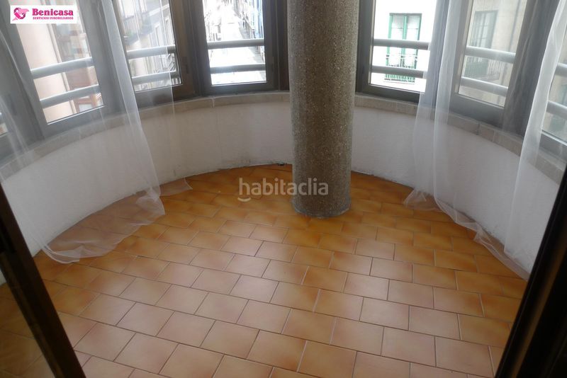 Foto c4d5fcb5-ad6e-45ec-8f0b-8a82ce72a330. Pis amb calefacció aparcament a Centro Valladolid
