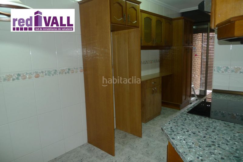 Foto c4f07d63-769a-4bb8-a958-ae056900538c. Pis amb calefacció aparcament a Centro Valladolid