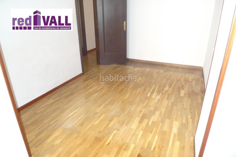 Foto c5f05a7b-2b62-40b5-9617-279c0bcb674a. Pis amb calefacció aparcament a Centro Valladolid