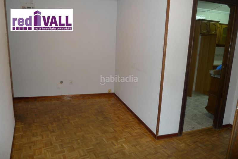 Foto e8104dd7-1116-4d19-9341-b5936a7bda00. Pis amb calefacció aparcament a Centro Valladolid