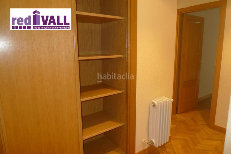 Foto 76e15d56-6a12-433d-ad31-06980b2de0a8. Pis amb calefacció aparcament a Huerta del Rey Valladolid