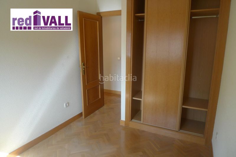 Foto a04b5ccc-2f72-4cb1-81f5-312c535ede7d. Pis amb calefacció aparcament a Huerta del Rey Valladolid