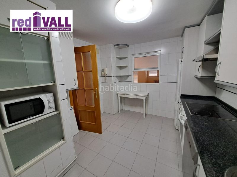 Foto c5bf09ef-991b-41ac-a635-e4c02e7a84ec. Pis amb calefacció aparcament a Huerta del Rey Valladolid
