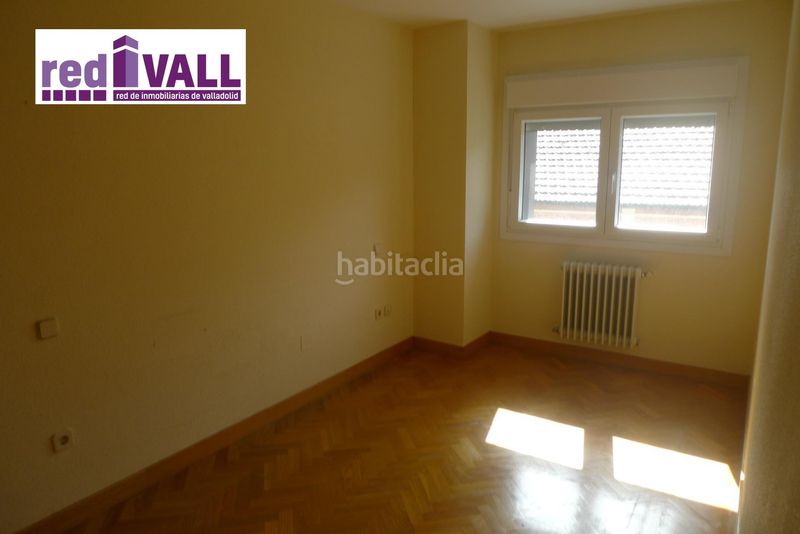 Foto e7315e10-411f-4776-b495-d00156bedc88. Pis amb calefacció aparcament a Huerta del Rey Valladolid