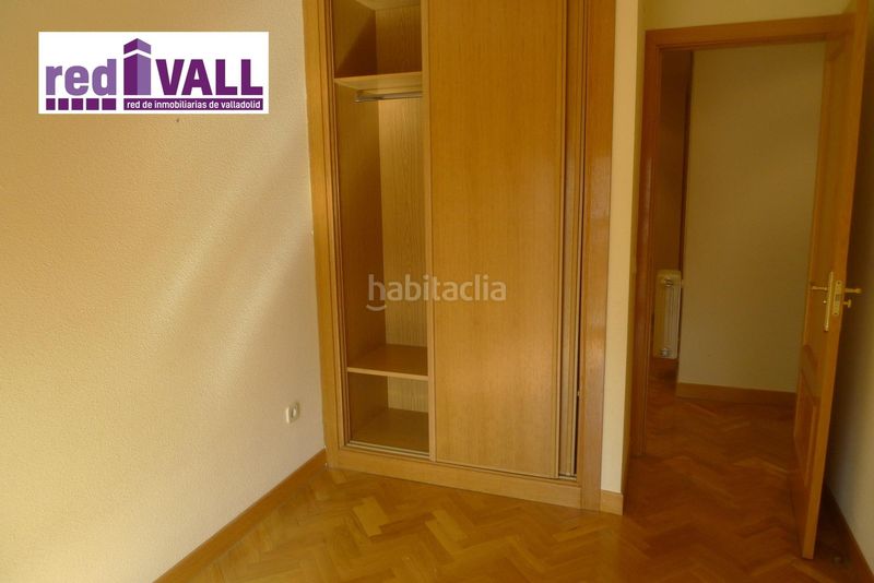 Foto fca185c2-a75e-4166-bcd4-984a1e9488a0. Pis amb calefacció aparcament a Huerta del Rey Valladolid