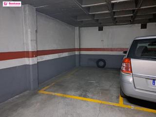 Miete Autoparkplatz  Calle nelson mandela. Se alquila plaza de garaje junto  paseo farnesio arco ladrillo.