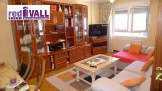 Pis  Calle argales. Espectacular piso para entrar a vivir junto paseo farnesio.