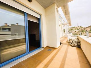 Location Attique  Avenida maria victoria atencia. Piso en alquiler en el cónsul teatinos málaga